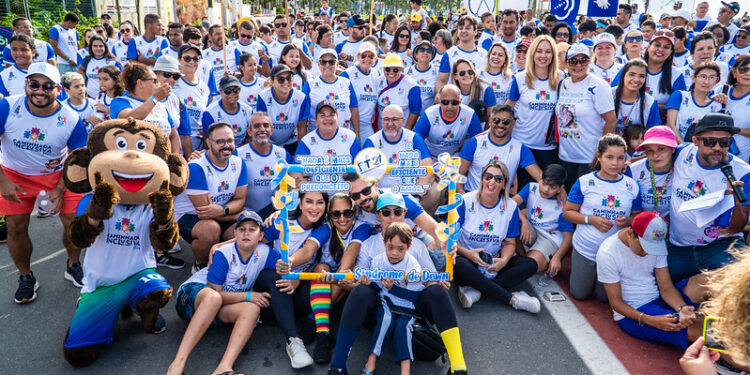 600 pessoas caminharam pela Inclusão em Bertioga