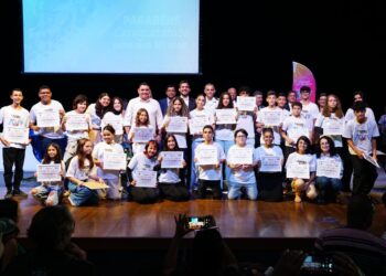 Câmara Jovem 2024: Jovens vereadores são empossados no dia do aniversário de Caraguatatuba