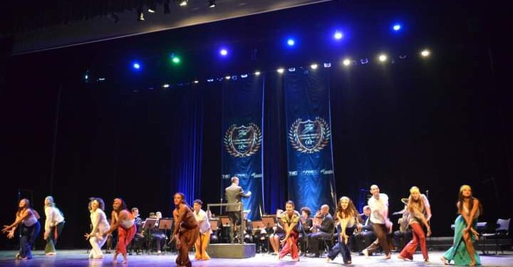  Público lota Teatro Mario Covas no Concerto de Gala da Banda Carlos Gomes