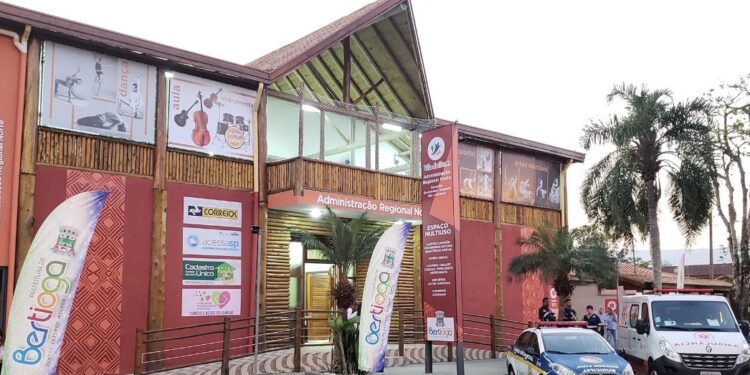 Cartório eleitoral promove ação de cidadania no bairro Boracéia em Bertioga