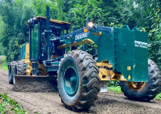 Serviços de limpeza, nivelamento de ruas e desassoreamento de valas estão em bairros da região Sul de Caraguatatuba