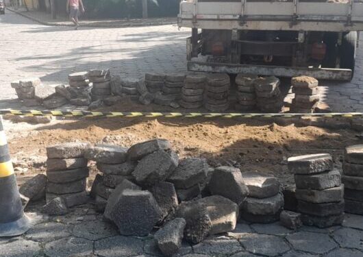 Prefeitura de Caraguatatuba promove recuperação de rua bloquetada no Porto Novo