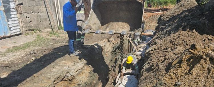 Prefeitura de Caraguatatuba executa obras de drenagem em 12 bairros