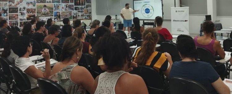 Prefeitura de Caraguatatuba inicia formação do Programa Alfabetiza Juntos SP