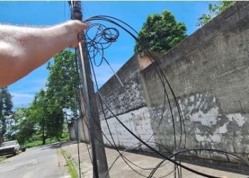 Prefeitura aciona MP por conta de fios e cabos caídos de concessionária em vias de Caraguatatuba