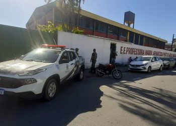 DOA resgata saruê em escola de Bertioga