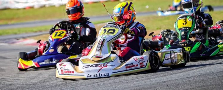 Pilota de Caraguatatuba, Anna Luiza Pimpão, conquista 4ª posição na F4 Graduados B