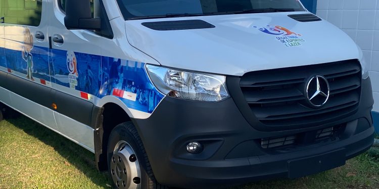 Bertioga investe em mobilidade esportiva com aquisição de van 