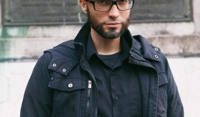 Artista de Caraguá lança jogo de tabuleiro oficial do Chapolin Colorado   