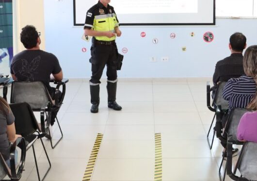 No Maio Amarelo, Prefeitura leva palestra sobre segurança no trânsito ao Stella Maris