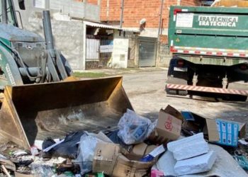 Prefeitura leva serviços de limpeza e retirada de descartes para regiões Centro e Centro/Sul