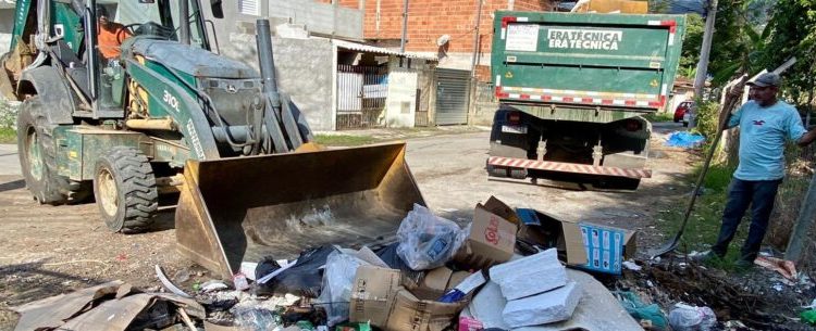 Prefeitura leva serviços de limpeza e retirada de descartes para regiões Centro e Centro/Sul