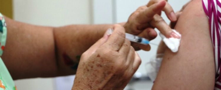 ‘Dia D de Vacinação’ será neste sábado em todas as Unidades Básicas de Saúde de Caraguatatuba