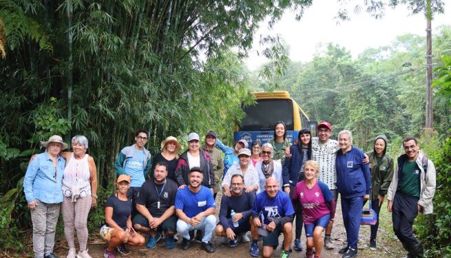 Prefeitura realiza passeio com idosos do São Francisco em Barra do Una