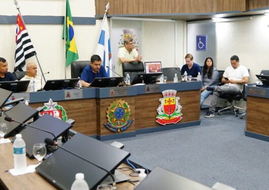 Revisões do PPA 2025 e LDO 2025 de Caraguatatuba são aprovadas na Câmara Municipal