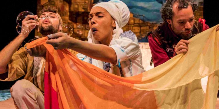 Cia de Achadouros apresenta “Os Lavadores de Histórias” na Sala Mário Lago, em Jacareí