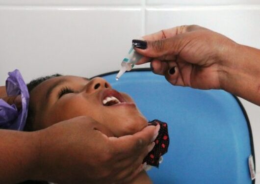 Com 18% de cobertura, Caraguatatuba prorroga vacinação contra paralisia infantil até o final do mês de junho