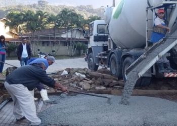 Prefeitura prepara pavimentação da nova ponte do Recanto Verde Mar