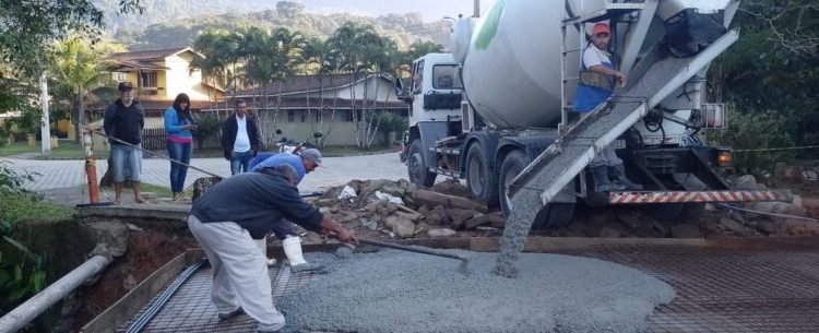 Prefeitura prepara pavimentação da nova ponte do Recanto Verde Mar