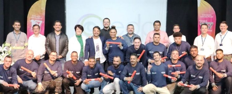 Prefeitura, Senai e EDP formam 16 alunos da Escola de Eletricista