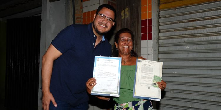 Caraguatatuba é líder em regularização Fundiária no Litoral Norte e entrega mais 36 títulos a dois núcleos consolidados