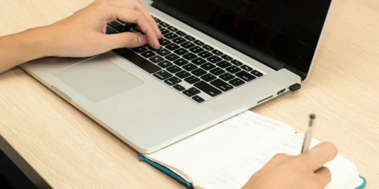 Centro Universitário Módulo oferece cursos online gratuitos em diversas áreas do conhecimento