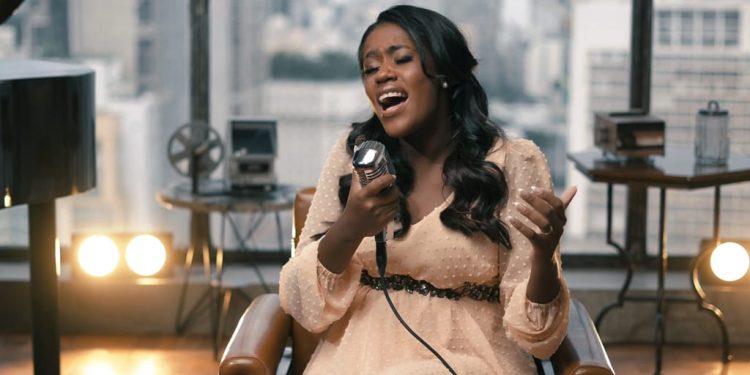 Jovens de Caraguatatuba iniciam workshop de fotografia, edição e produção