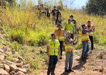 Profissionais de meio ambiente de todo o Brasil visitam passagens de fauna da Rodovia dos Tamoios