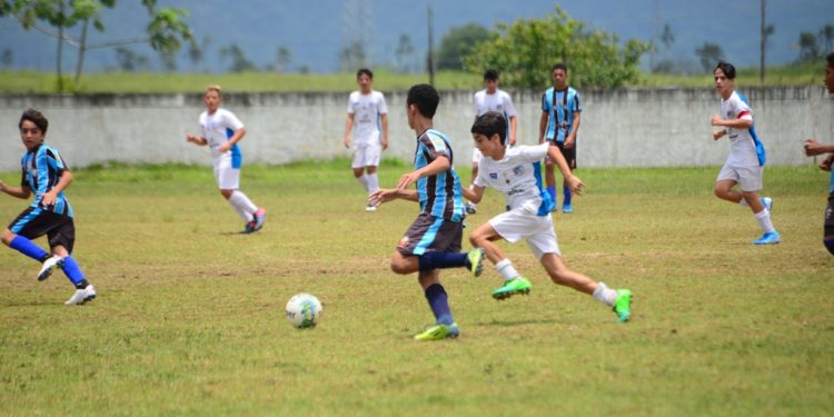 18ª Copa da Criança de Futebol começa nesta segunda-feira no Centro Esportivo