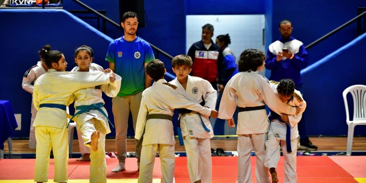 Judocas de Bertioga ganham seis medalhas em campeonato estadual