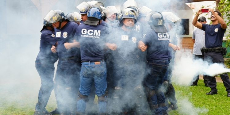 *Candidatos à GCM realizam treinamento de Controle de Distúrbios Civis com instrutores de São José dos Campos*