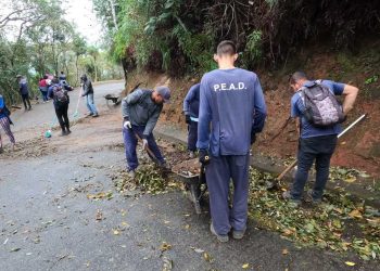 Prefeitura de Caraguatatuba chama mais bolsistas do PEAD para manutenção de espaços públicos