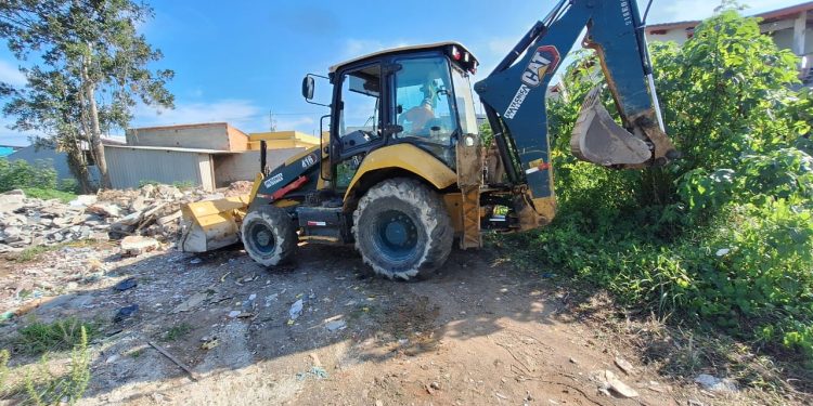 Prefeitura de Caraguatatuba impede mais uma tentativa de invasão em área pública no Golfinhos