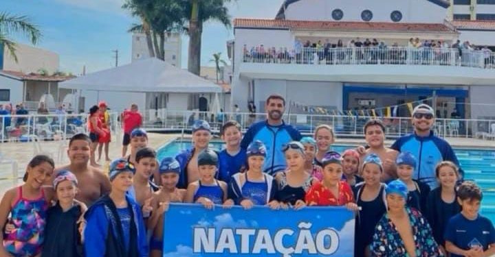 Associação Mix Caraguá realiza 1ª festa ‘Bem-Vinda Primavera’ para apoiar atletas de natação em Caraguatatuba