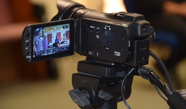 Caraguatatuba inicia inscrições do workshop de jovens sobre fotografia, edição e produção na segunda-feira