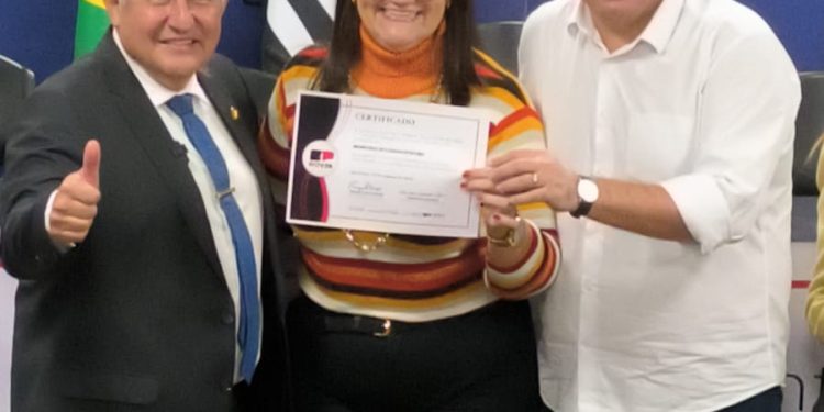 Caraguatatuba marca presença em evento de comemoração dos 38 anos do Conselho Estadual da Juventude