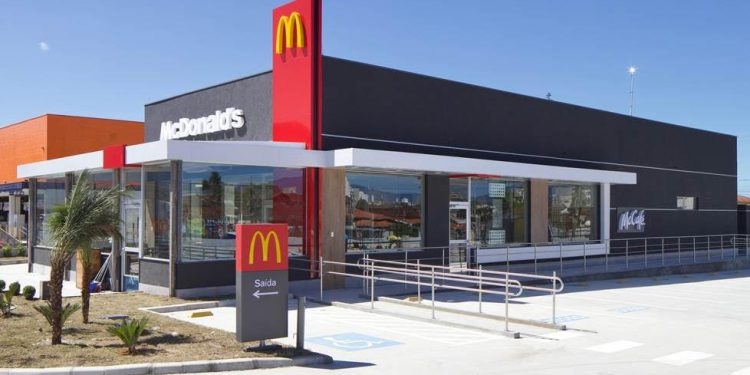 McDonald´s inaugura novo restaurante com Drive-Thru em Caraguatatuba