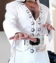 Véios Band e Loo Felix, cover oficial de Elvis Presley, relembram grandes sucesso da música na segunda semana de shows acústicos do Palco CenterVale