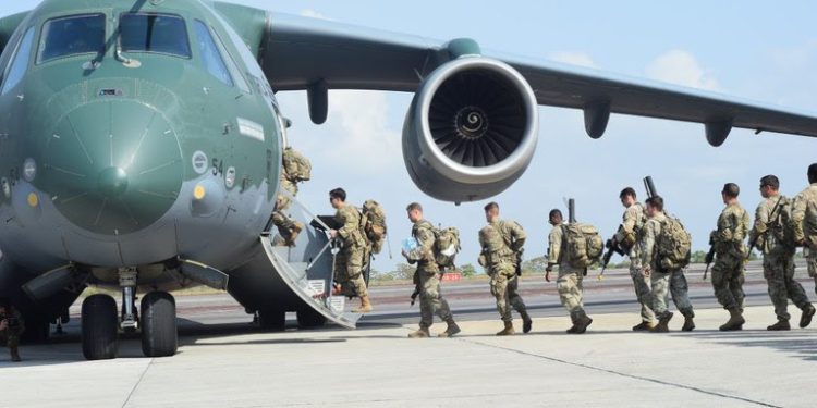 Defesa mobiliza 600 militares para combate às queimadas em São Paulo