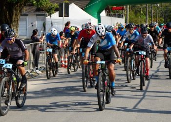 Super GP de Mountain Bike movimenta Caraguatatuba e 28 ciclistas sobem ao pódio
