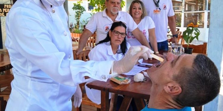 Prefeitura promove atendimento de saúde bucal para internos da Casa de Recuperação Luz do Caminho