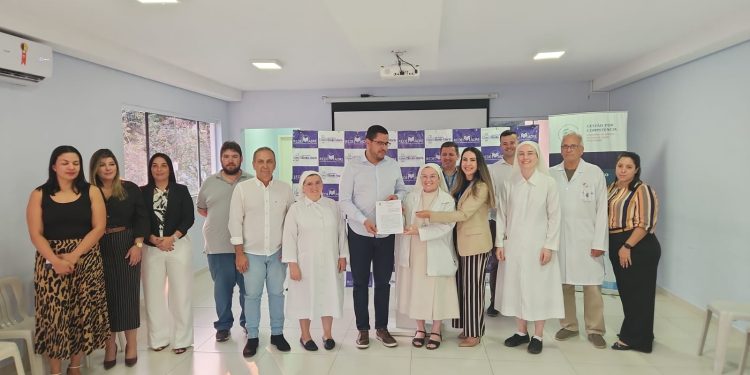 Prefeitura firma novo convênio com a Casa de Saúde Stella Maris e prevê Mutirão de Colonoscopia e Endoscopia