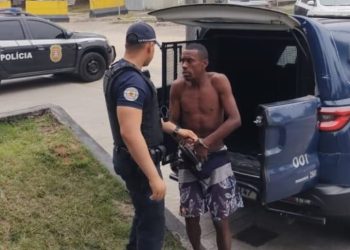 GCM de Caraguatatuba atua na prisão de indivíduo por atentar contra pessoas na Praça da Cultura