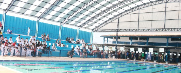 Prefeitura de Caraguatatuba conclui reforma das piscinas do Cemug