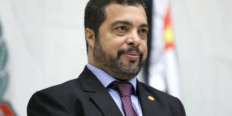 A transformação digital do estado como política pública da Frente Parlamentar e da USP