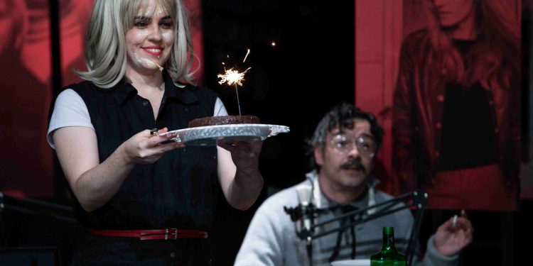 Teatro do Fim do Mundo apresenta o espetáculo “O Caso Meinhof” no SESI Santos