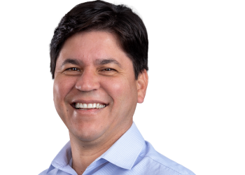 Entrevista com candidato a Prefeito de Caraguatatuba Neto Bota