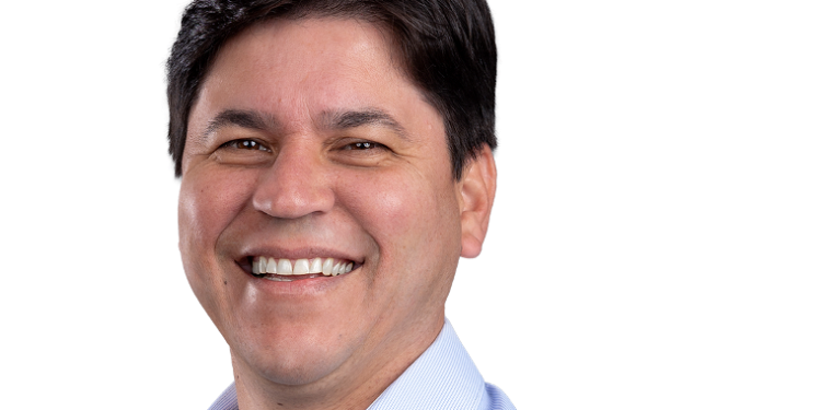 Entrevista com candidato a Prefeito de Caraguatatuba Neto Bota