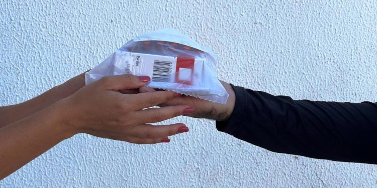 Caraguatatuba atende 3,5 mil pacientes com entrega domiciliar dos medicamentos de Alto Custo