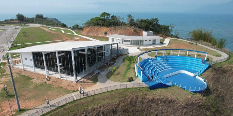 Prefeitura continua com obras da 2ª Fase do Complexo Turístico do Camaroeiro